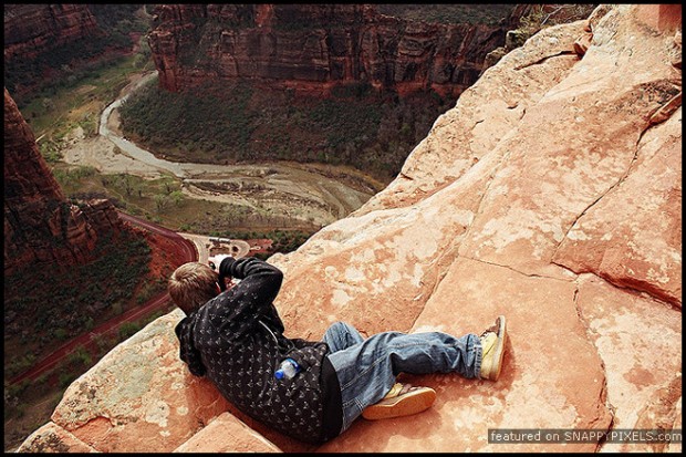 crazy-dangerous-photographers-10