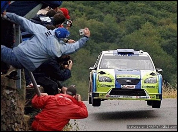 crazy-dangerous-photographers-22