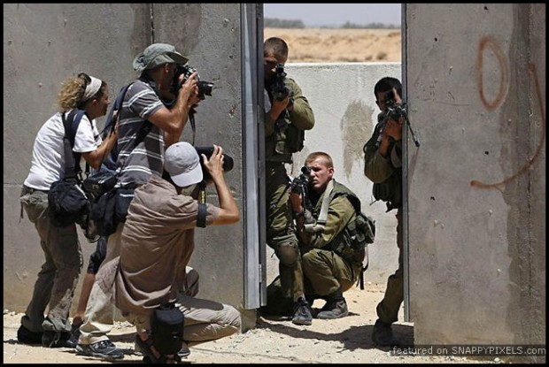 crazy-dangerous-photographers-33