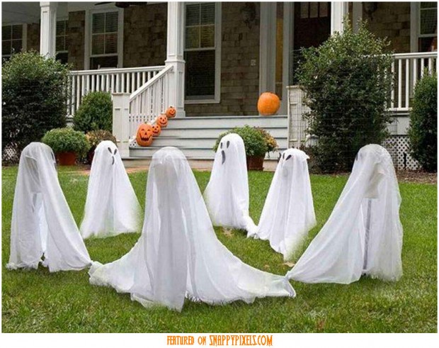 diy-scary-halloween-decorations-outside-2