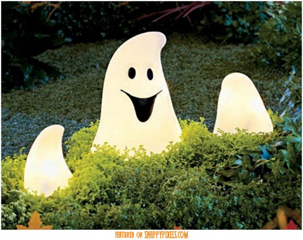 diy-scary-halloween-decorations-outside-22