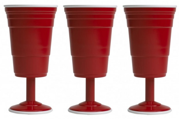 Red solo wine cups